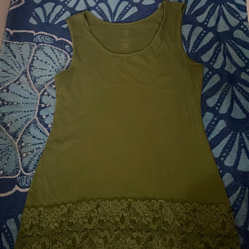Women’s olive green tank top sixe XL